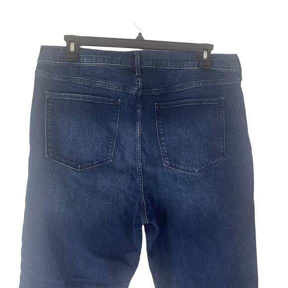 Old Navy Women's Plus Size 18 Tall Dark Wash Flare High Rise Jeans - Picture 6 of 10